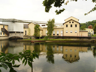 Im Areal der "Alten Fabrik" sind mehrere Museen und das Veranstaltungszentrum ALFA untergebracht.